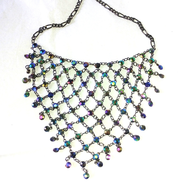 🦋 IRRIDESCENT MULTI-COLOR RHINESTONE BIB NECKLACE - Picture 9 of 9